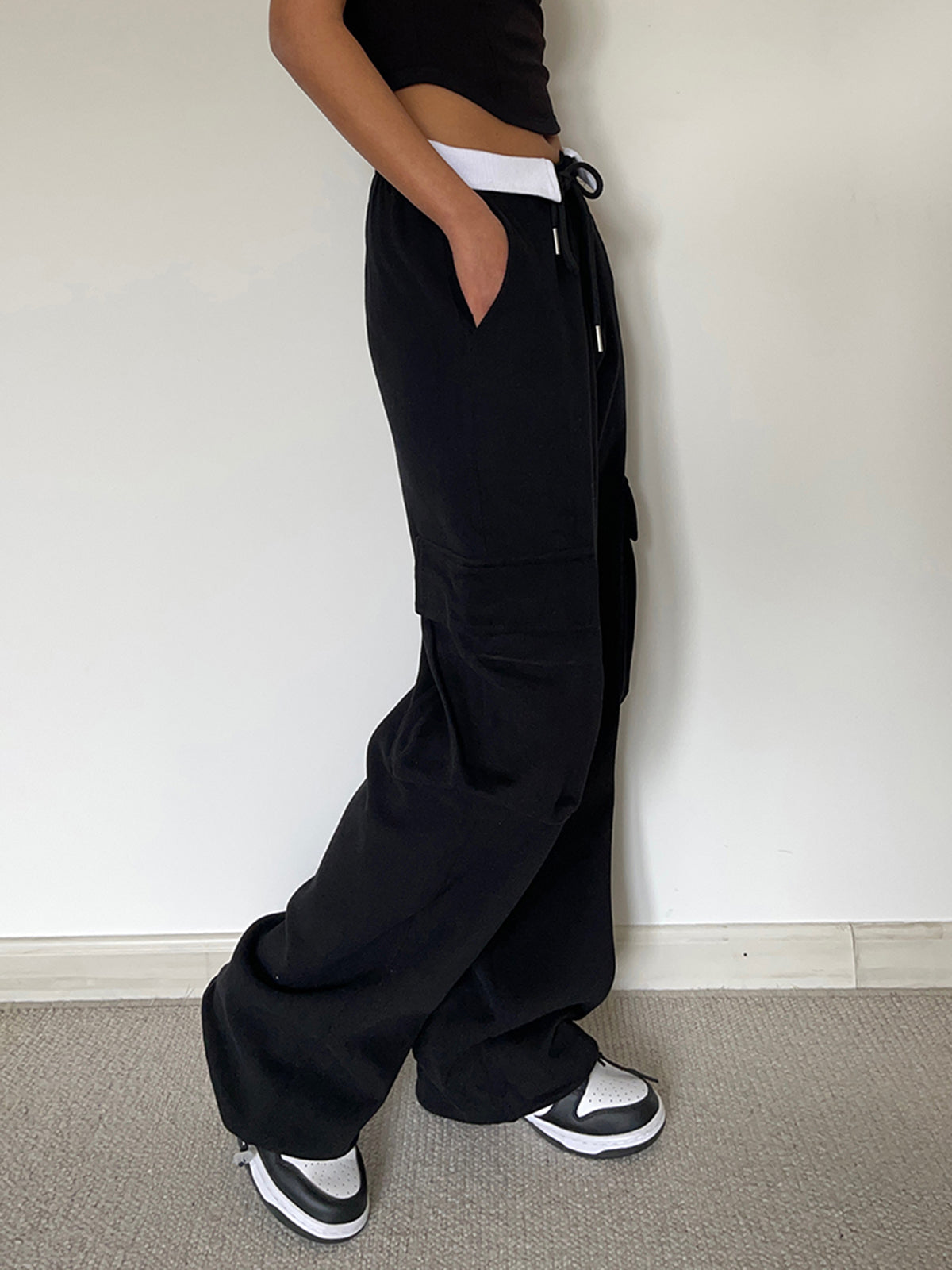 Contrast Waistband Cargo Sweatpants