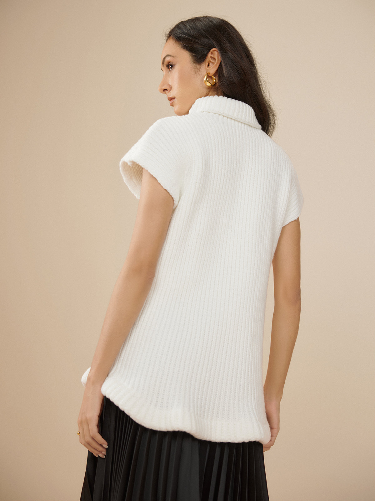 Elegant Ribbed Turtleneck Sweater