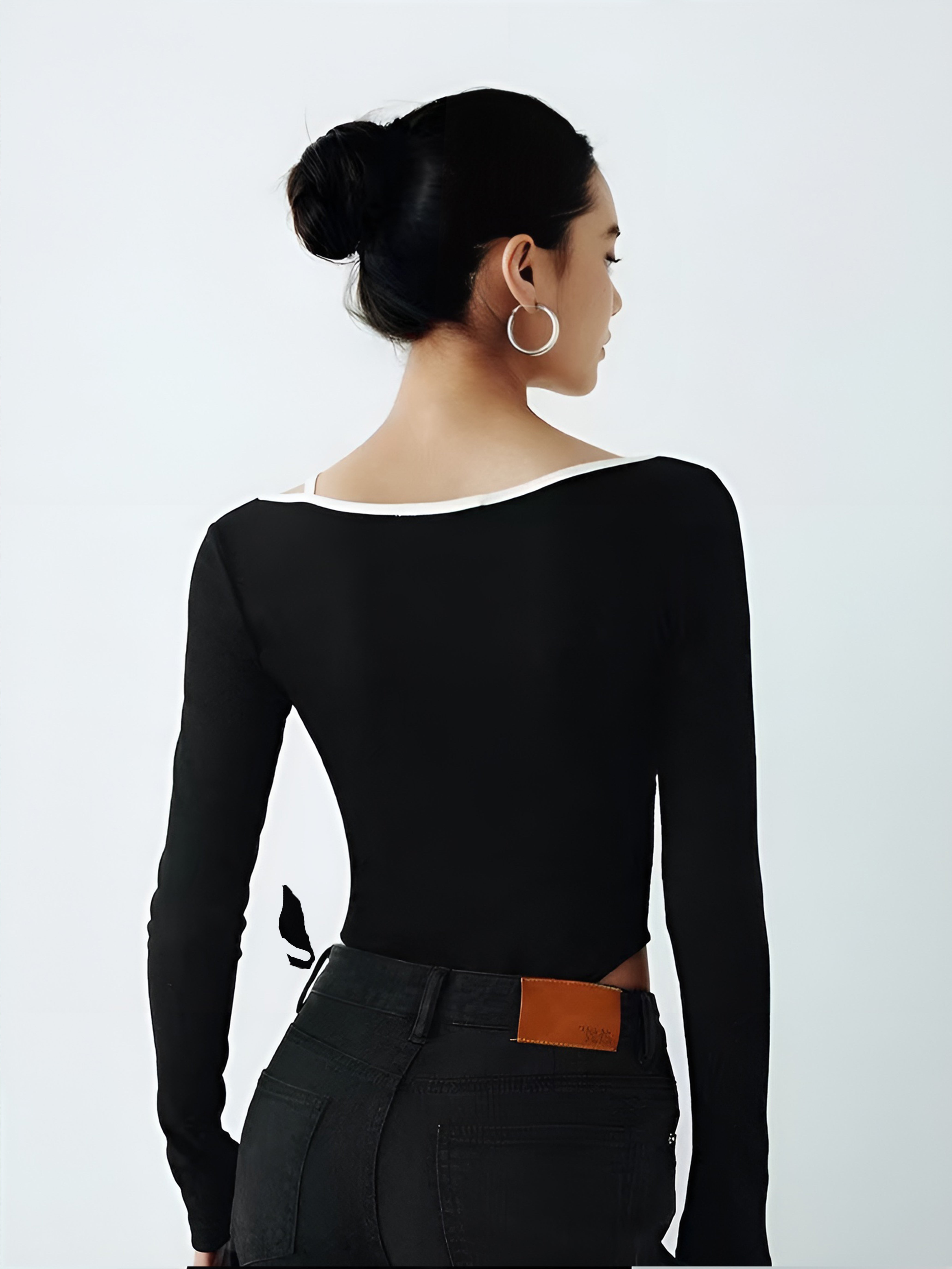 Asymmetrical Contrast Piping Blouse