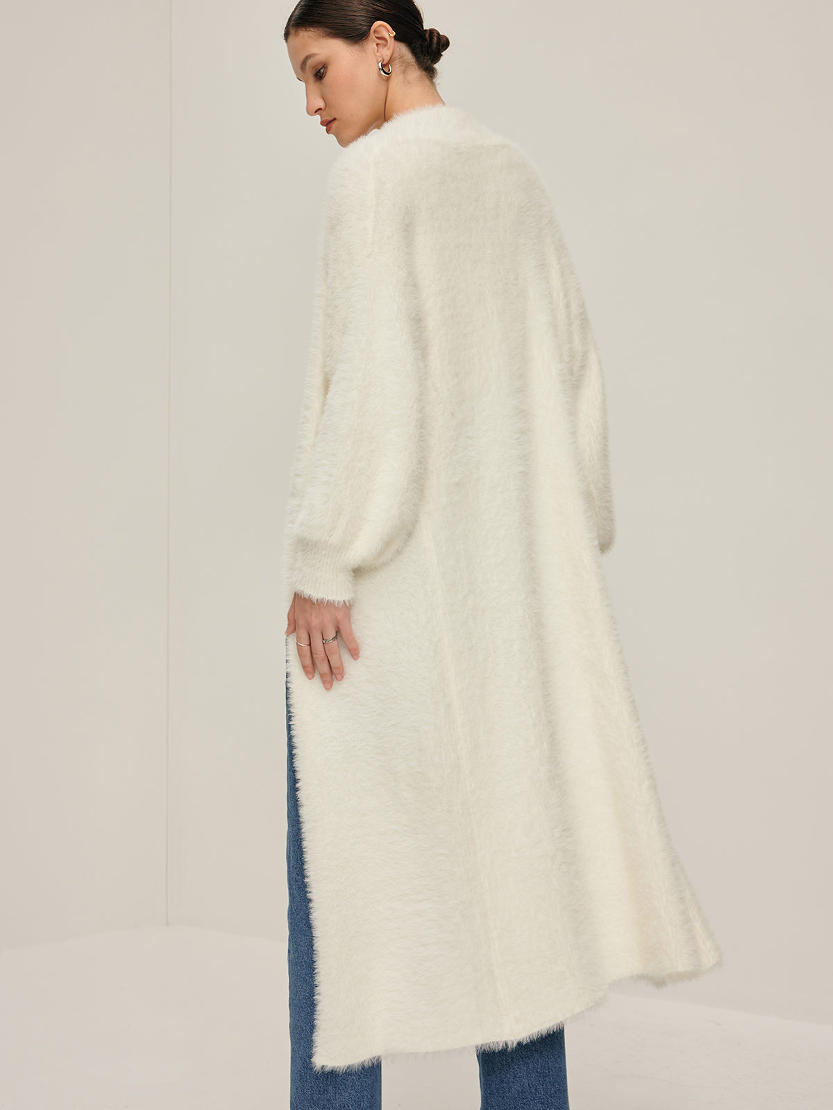 Minimalist Fuzzy Long Cardigan