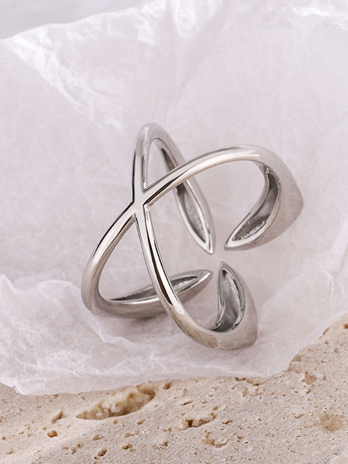 Criss Cross Four-Leaf Open Ring