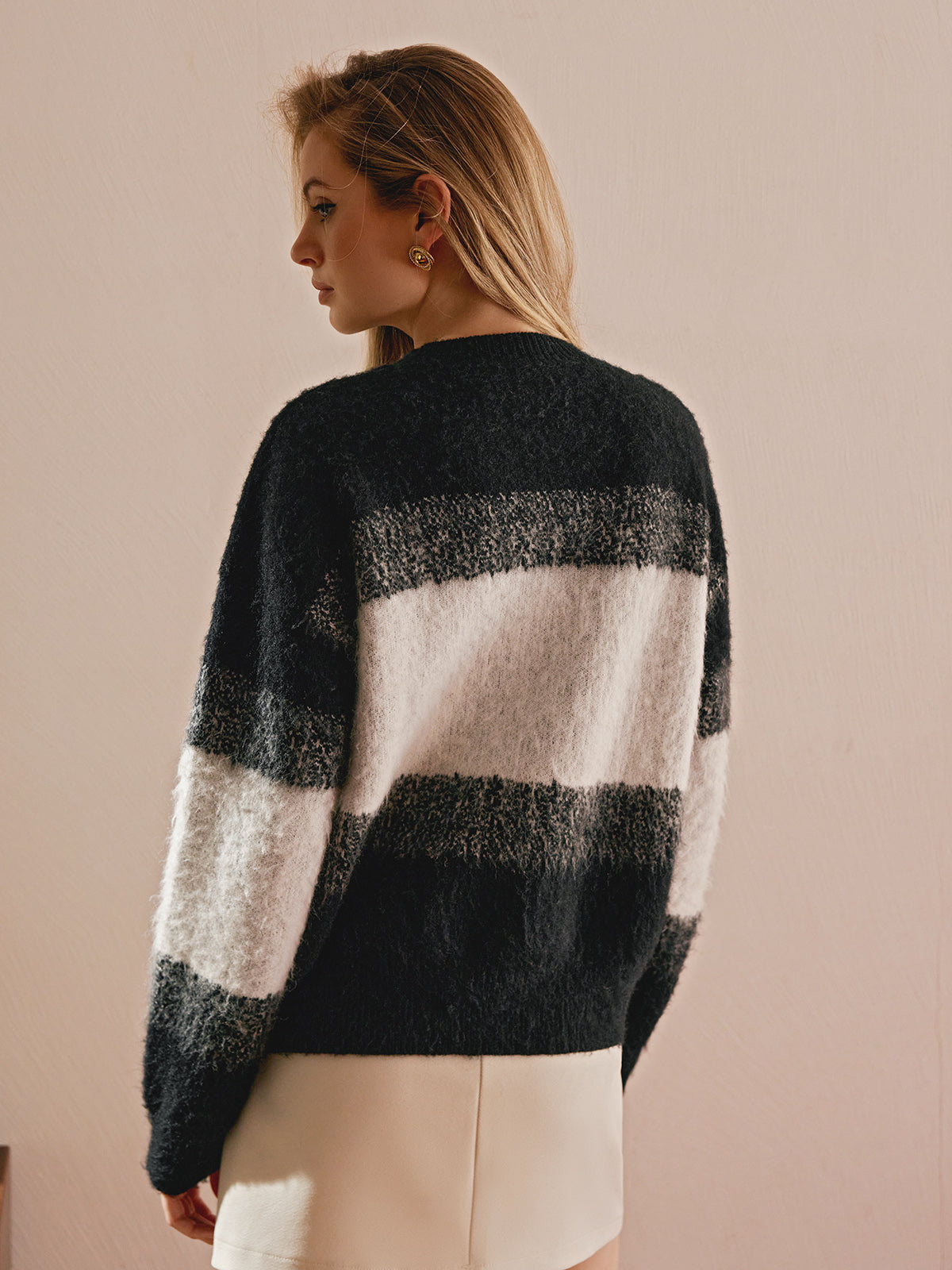 Color Block Pullover Short Sweater