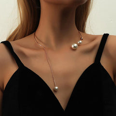 women's exaggerated fashion pearl necklace